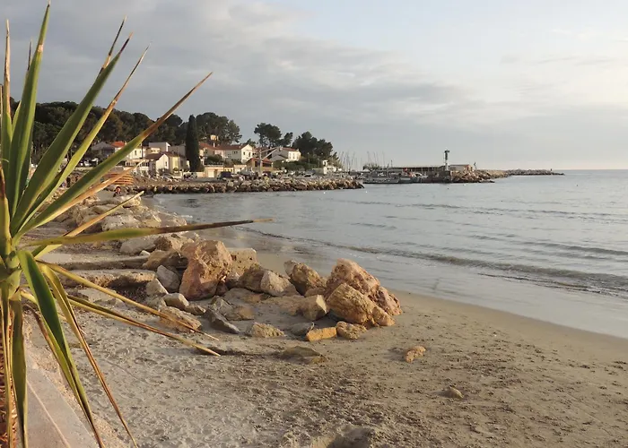 Agreable T2 1 A 4 Mn Clim Parking Wifi *