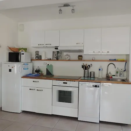 Petit Paradis A Mandrier 1 à 4 Mn Clim Parking Wifi Apartamento *